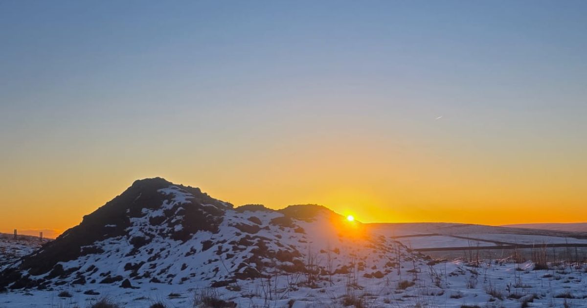 Briefly Elsewhere -- slow travel videos and natural soundscapes from the Peak District, UK coast and Kenya